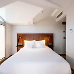 Discovery Hotel