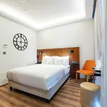 Hotel Discovery