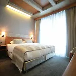 Hotel Discovery