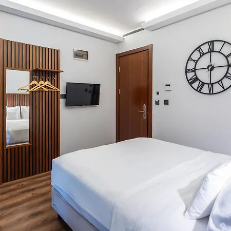 Hotel Discovery 3*