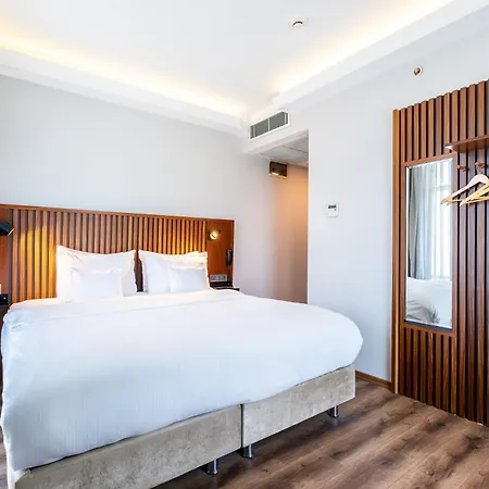 Discovery Hotel