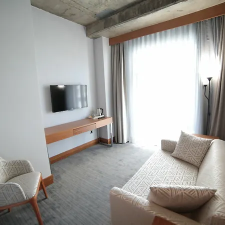 Discovery Otel 3*