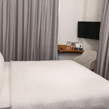 Otel Discovery 3*